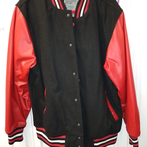 Men's windbreakers and jackets - Picture 10 of 11